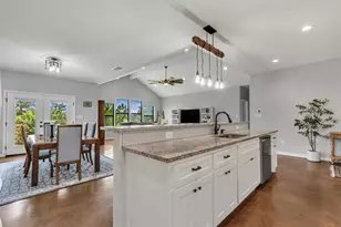 329 Kaanapali Ln, Bastrop, TX 78602 - Photo 7