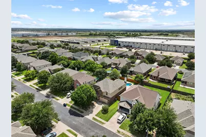 117 Emory Fields Drive, Hutto, TX 78634 - Photo 35
