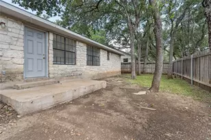 3801 Foust Trail, Georgetown, TX 78628 - Photo 27