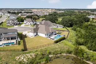 304 Sadaba St, Liberty Hill, TX 78642 - Photo 27