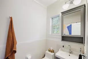 902 E 13th St, Austin, TX 78702 - Photo 7