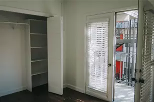 2216 San Gabriel St, Austin, TX 78705 - Photo 5