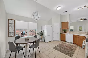 9213 Grant Forest Dr, Austin, TX 78744 - Photo 9