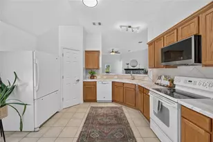 9213 Grant Forest Dr, Austin, TX 78744 - Photo 13