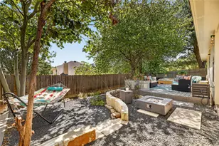 9213 Grant Forest Dr, Austin, TX 78744 - Photo 35