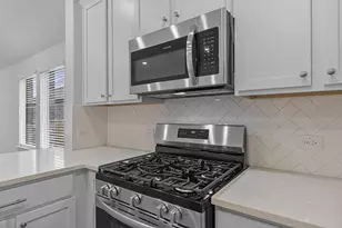 517 Bloomington Loop, Hutto, TX 78634 - Photo 5