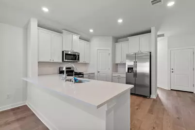 517 Bloomington Loop, Hutto, TX 78634 - Photo 17