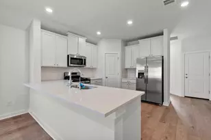 517 Bloomington Loop, Hutto, TX 78634 - Photo 17