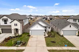 517 Bloomington Loop, Hutto, TX 78634 - Photo 37