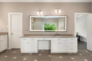 2716 Bartons Bluff Ln, Austin, TX 78746 - Photo 23