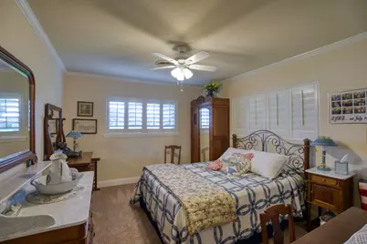 213 Lakeview, Sunrise Beach, TX 78643 - Photo 9