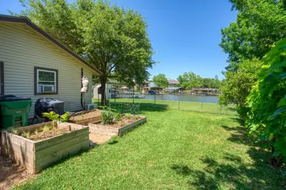 213 Lakeview, Llano, TX 78643 - Photo 37
