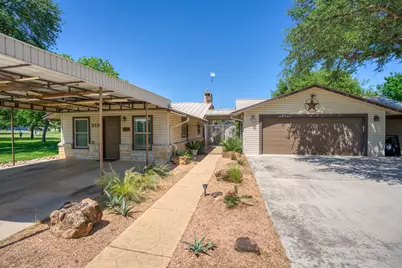 213 Lakeview, Llano, TX 78643 - Photo 35