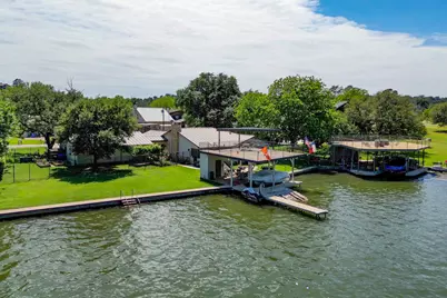 213 Lakeview, Sunrise Beach, TX 78643 - Photo 39