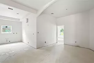 301 Live Oak St, Gonzales, TX 78629 - Photo 7