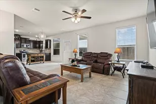 212 Plata Ln, Jarrell, TX 76537 - Photo 7