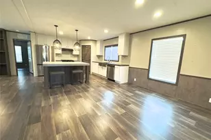 268 Flaming Oak Dr, Bastrop, TX 78602 - Photo 5