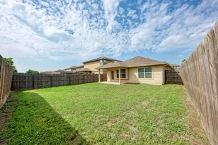 12413 Walter Vaughn Dr, Manor, TX 78653 - Photo 33
