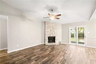 9708 Moorberry St, Austin, TX 78729 - Photo 5