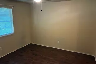 208 N Vanderveer St, Burnet, TX 78611 - Photo 5