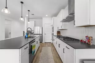 12120 Paseo de los Lagos Ln, Manor, TX 78653 - Photo 7