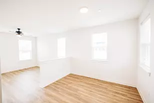 7051 Meadow Lake Blvd, Austin, TX 78744 - Photo 9