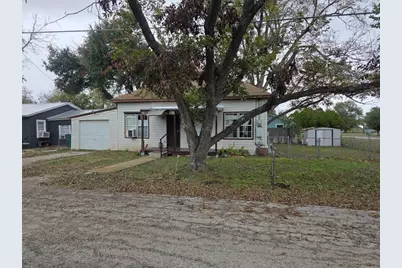 200 W Moerbe Street, Thorndale, TX 76577 - Photo 1