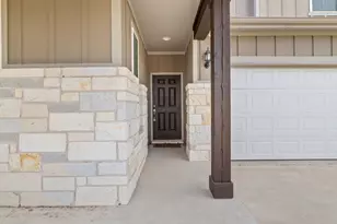 138 Fern Dr, Buda, TX 78610 - Photo 5