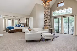 1220 W Lake Dr, Taylor, TX 76574 - Photo 9