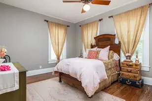 1220 W Lake Dr, Taylor, TX 76574 - Photo 11