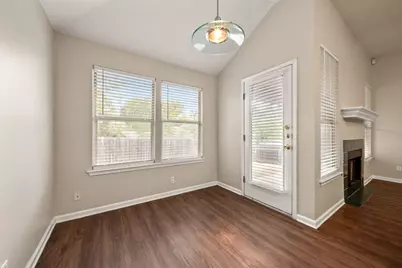 4904 Gnarled Oak Cove, Austin, TX 78744 - Photo 19