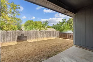 4904 Gnarled Oak Cove, Austin, TX 78744 - Photo 31