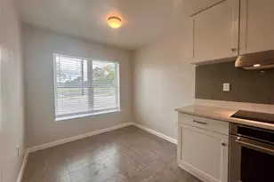 901 E 40th St, Austin, TX 78751 - Photo 3