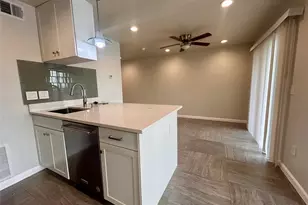 901 E 40th St, Austin, TX 78751 - Photo 5