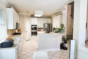 12 Treemont Dr, Austin, TX 78746 - Photo 11