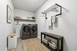 7039 Comanche Trail, Austin, TX 78732 - Photo 23