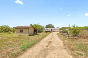 3301 Dry Creek Rd, Lockhart, TX 78644 - Photo 5