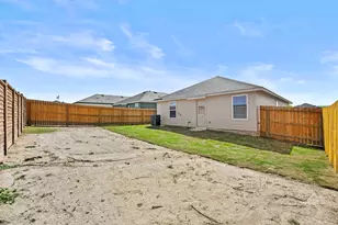 405 Wild Goose Dr, Luling, TX 78648 - Photo 25