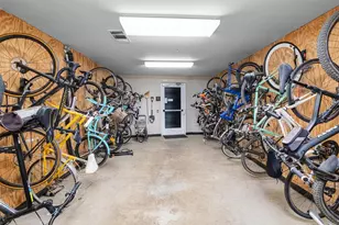 54 Rainey St, Austin, TX 78701 - Photo 31