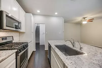 7220 Wyoming Springs Drive Drive #604, Round Rock, TX 78681 - Photo 5
