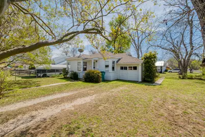 710 N Avenue H, Elgin, TX 78621 - Photo 21