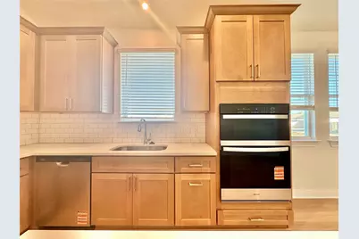 399 Porter Country Parkway, Buda, TX 78610 - Photo 9