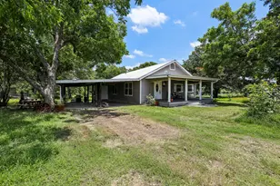 2089 Fm 1704, Elgin, TX 78621 - Photo 3
