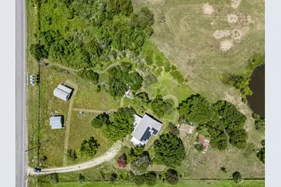 2089 Fm 1704, Elgin, TX 78621 - Photo 29