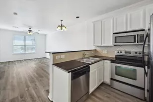 2101 Town Centre Dr, Round Rock, TX 78664 - Photo 7