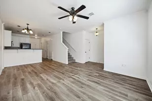 2101 Town Centre Dr, Round Rock, TX 78664 - Photo 3