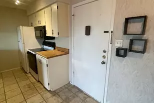 910 Duncan Ln, Austin, TX 78705 - Photo 3
