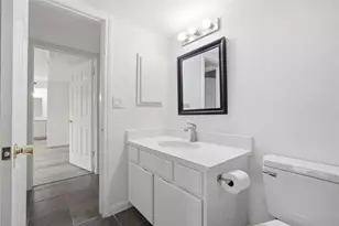 501 W 26th St, Austin, TX 78705 - Photo 23