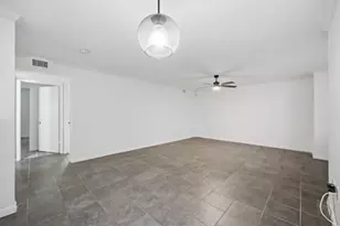501 W 26th St, Austin, TX 78705 - Photo 29