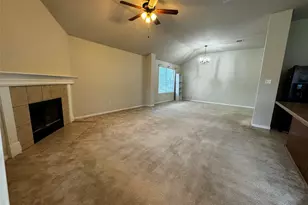 1600 Melissa Oaks Ln Ln, Austin, TX 78744 - Photo 5
